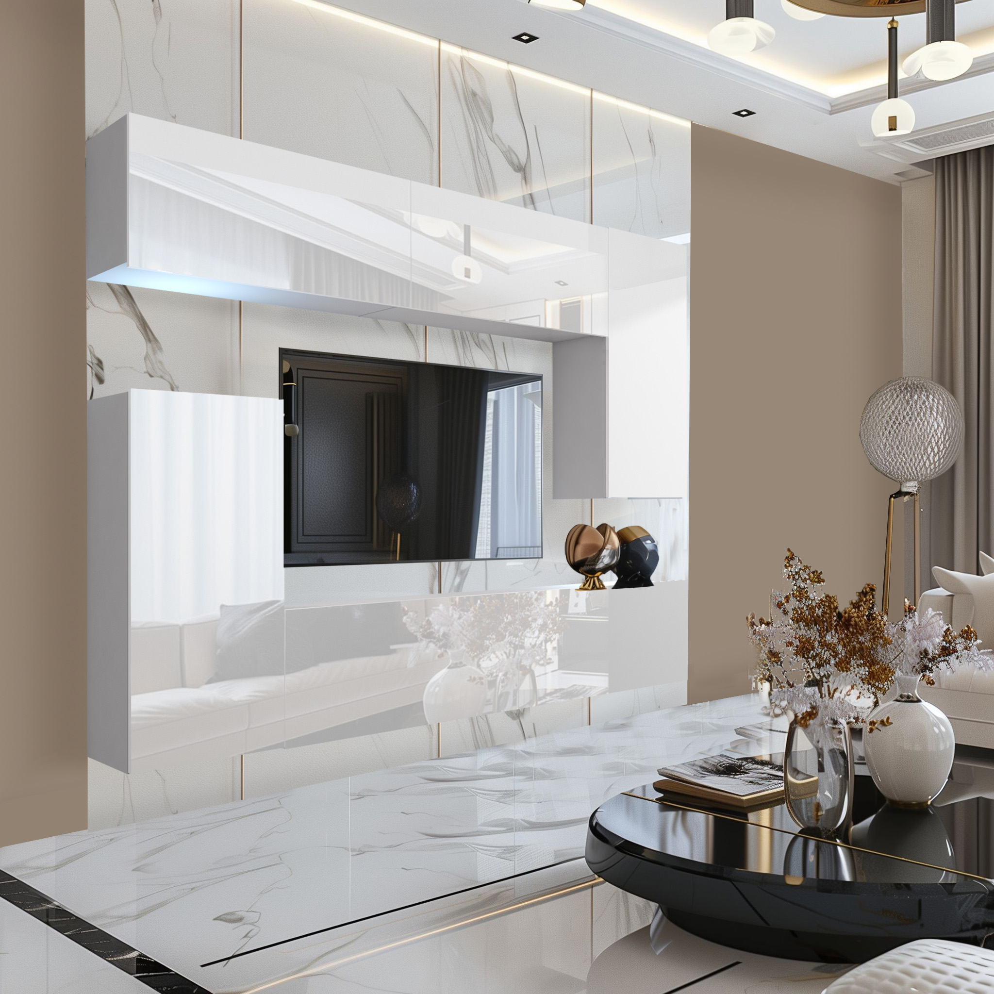 Wohnzimmer mit glänzender Marmorwand und moderner Einrichtung
