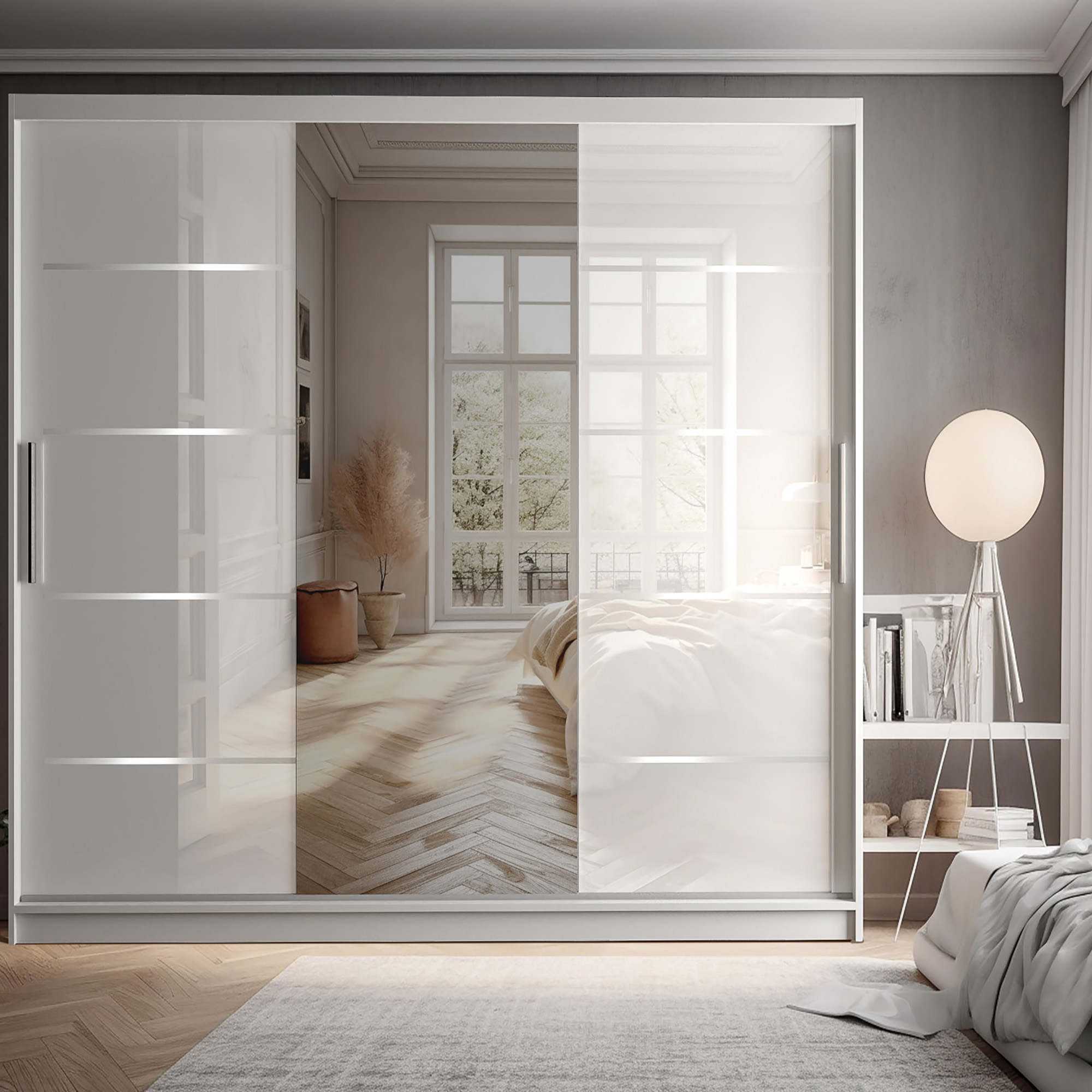 Schlafzimmer mit verspiegelten Schranktüren
