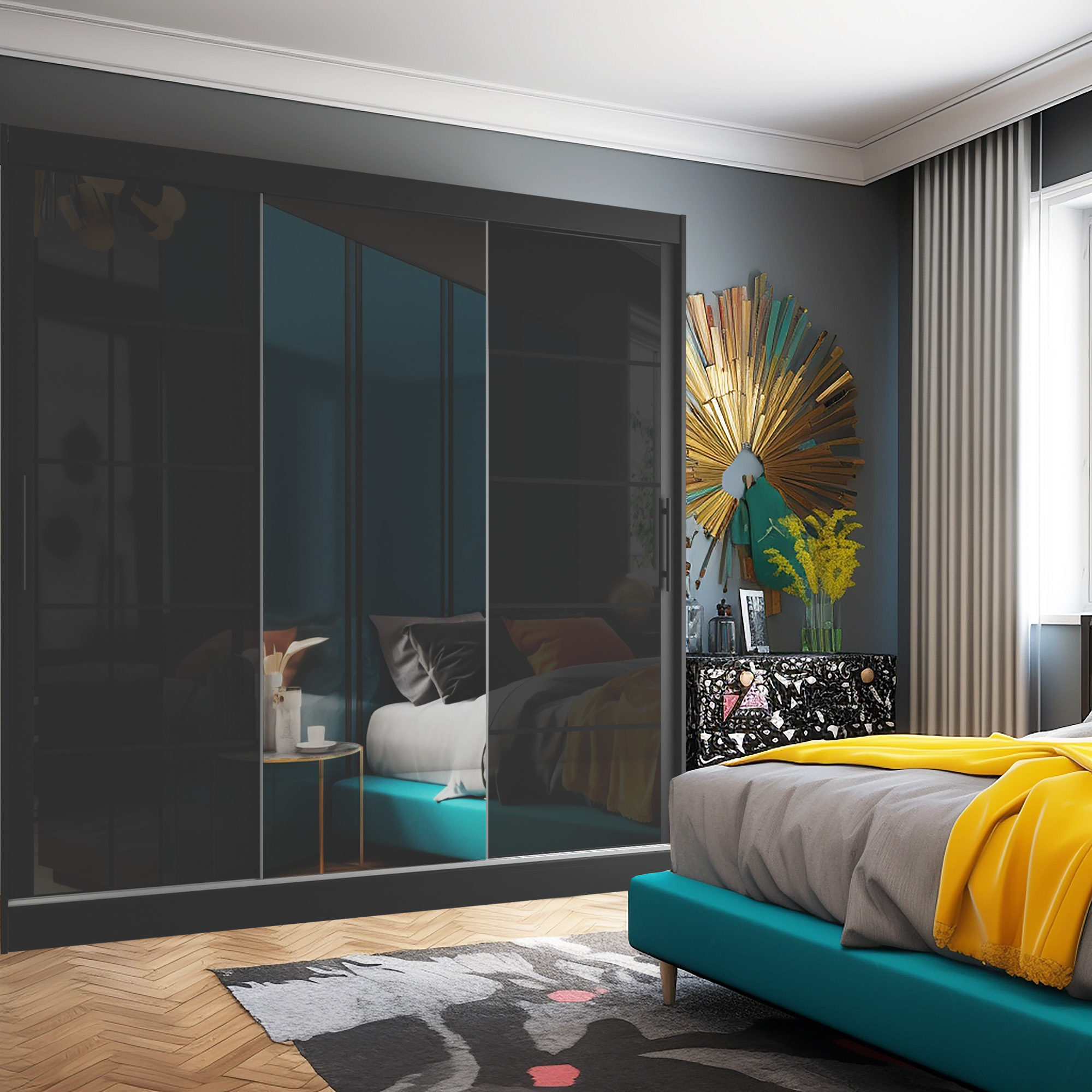 Schlafzimmer mit schwarzem Schwebetürschrank und Bett