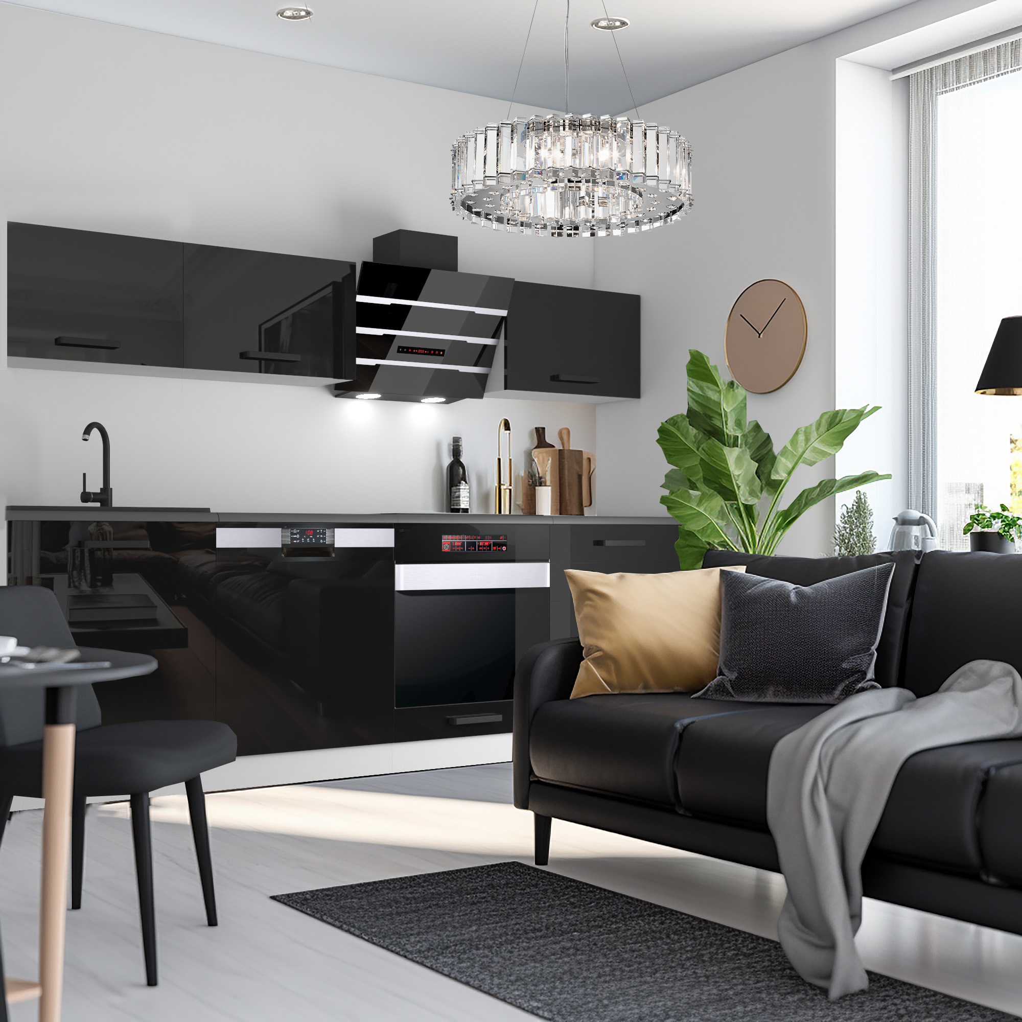Schwarzglänzende Wohnküche mit Sofa und Kronleuchter